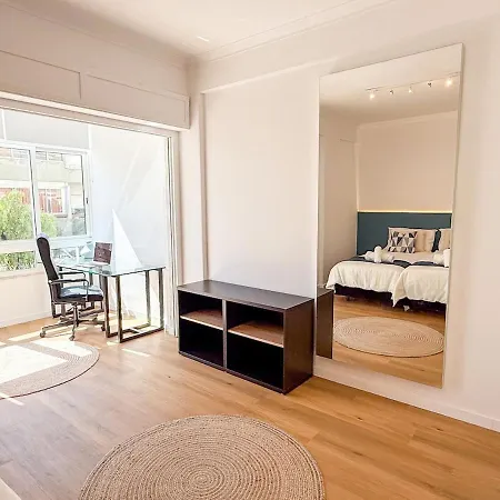 Living And Work Apartment *