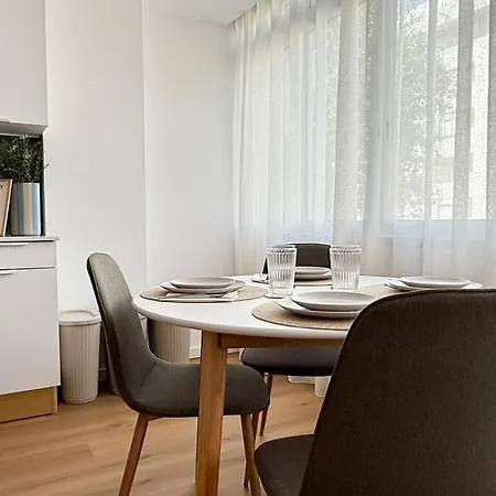 아파트 Living And Work *